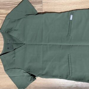 FIGS Green Scrub Top XXS